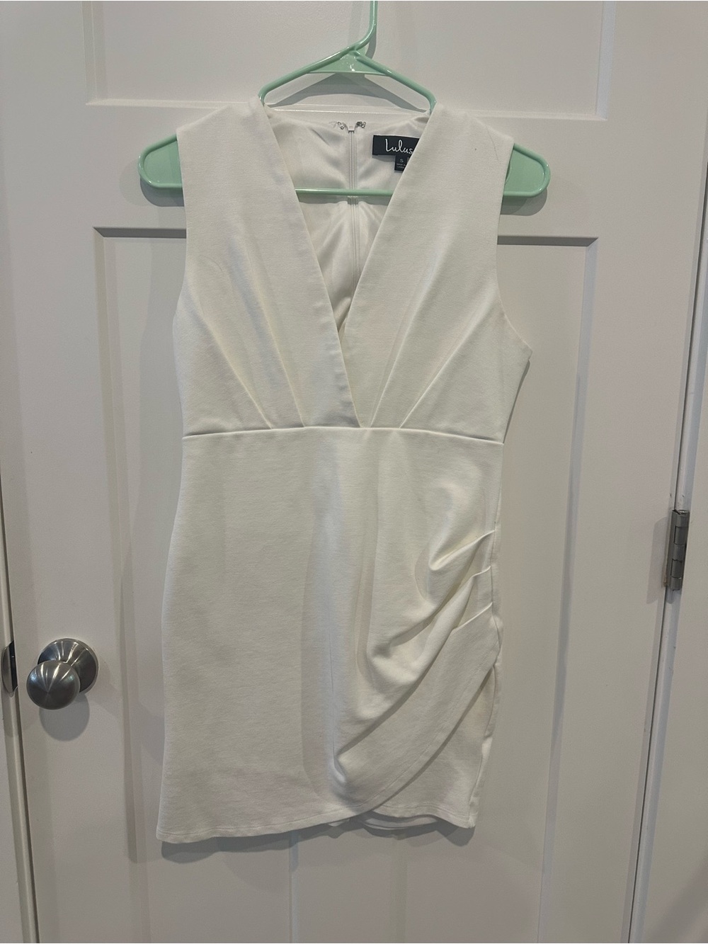 Lulu's Ivory V-Neck Sleeveless Ruched Mini Dress